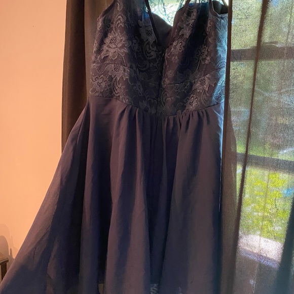 Dress - Picture 3 of 4